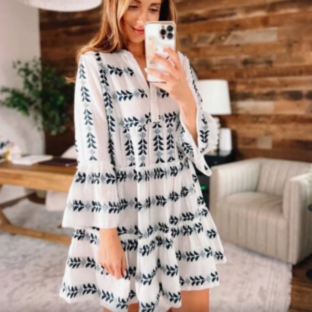 Size M Elan Grecian Charli White Black Tribal Cover Up Mini Boho Dress